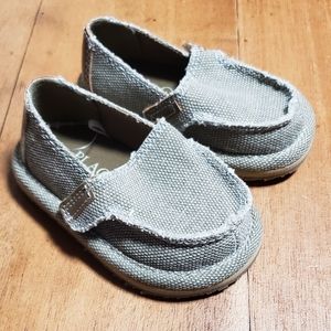 Never Worn Children's Place size 4 boy shoes